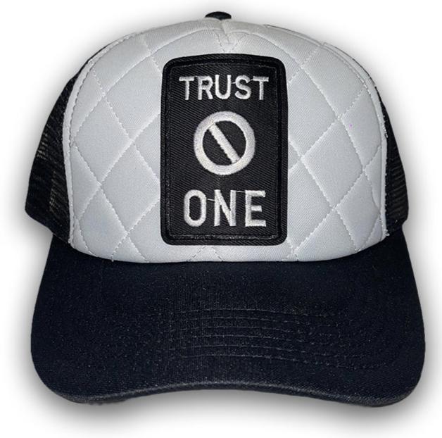 Trust no one Diamond Trucker